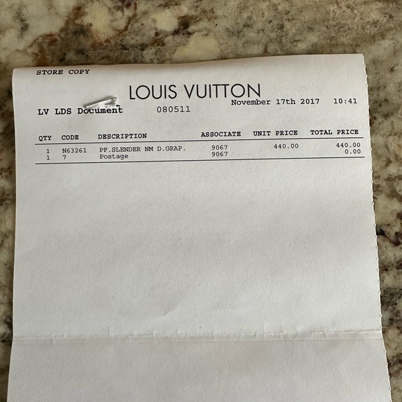 Louis Vuitton leather wallet - Picture 7 of 11